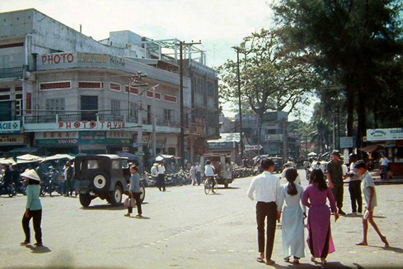 Phố trung tâm Vũng Tàu (góc đường Trần Hưng Đạo-Trưng Trắc) trước năm 1975